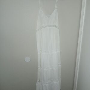 Elegant White Maxi Dress